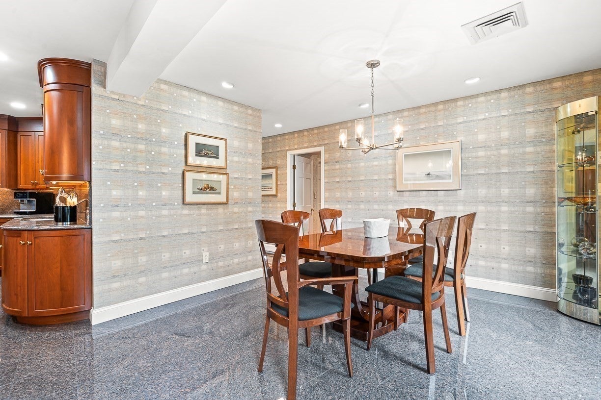 17 Trinity Road, Winchester, MA Photo #18