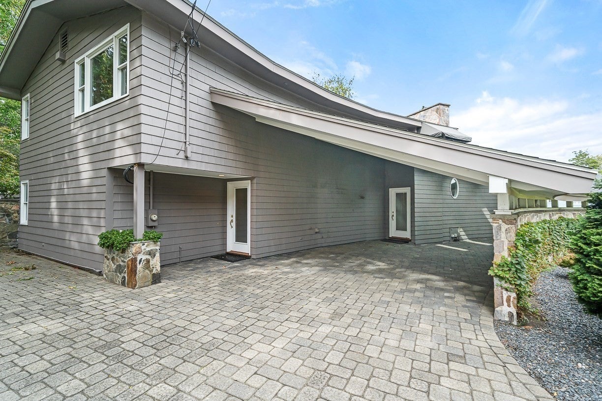 17 Trinity Road, Winchester, MA Photo #4