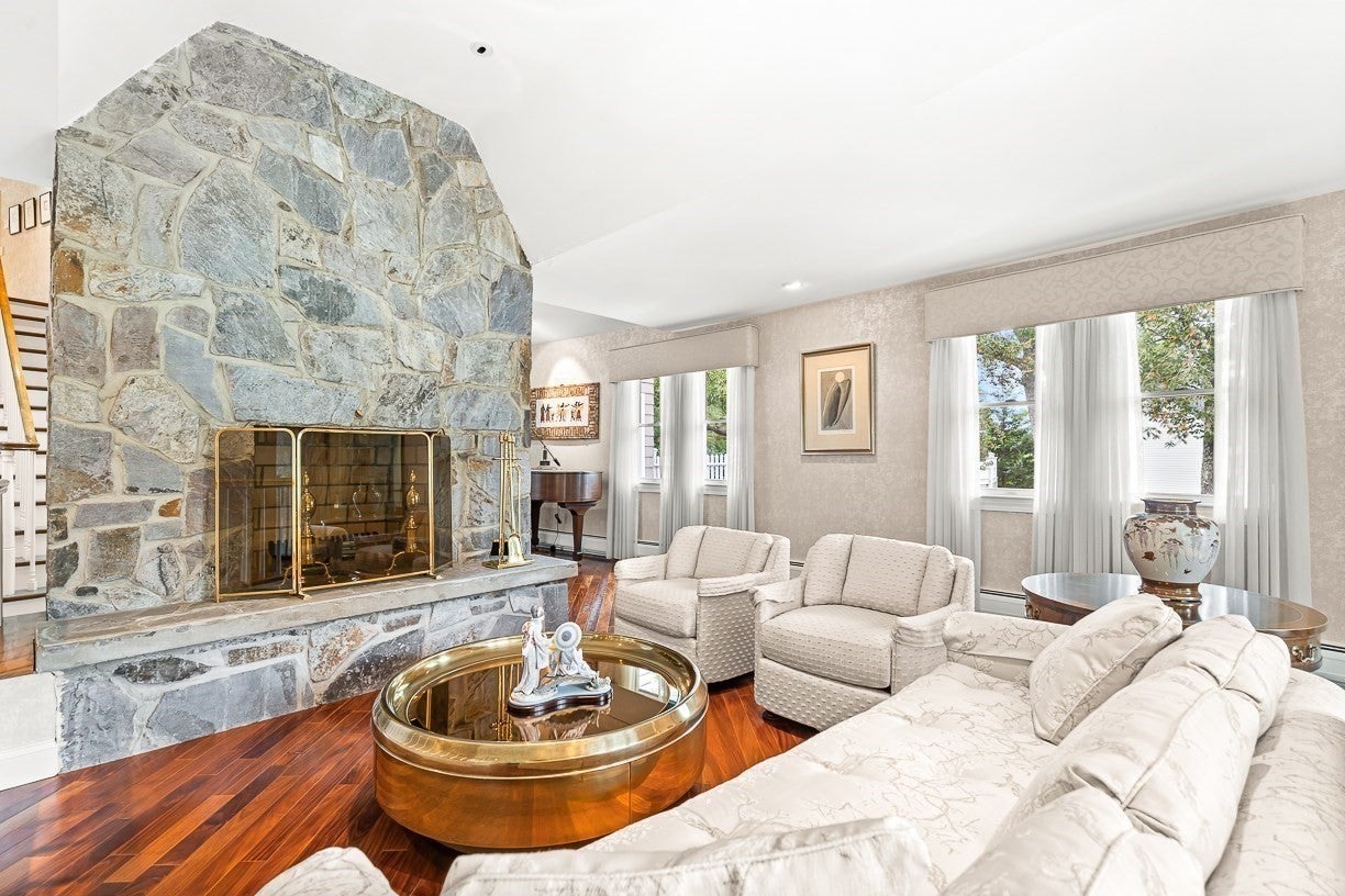 17 Trinity Road, Winchester, MA Photo #9
