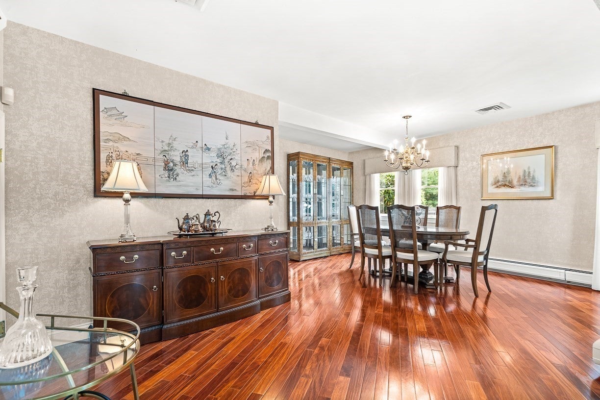 17 Trinity Road, Winchester, MA Photo #15