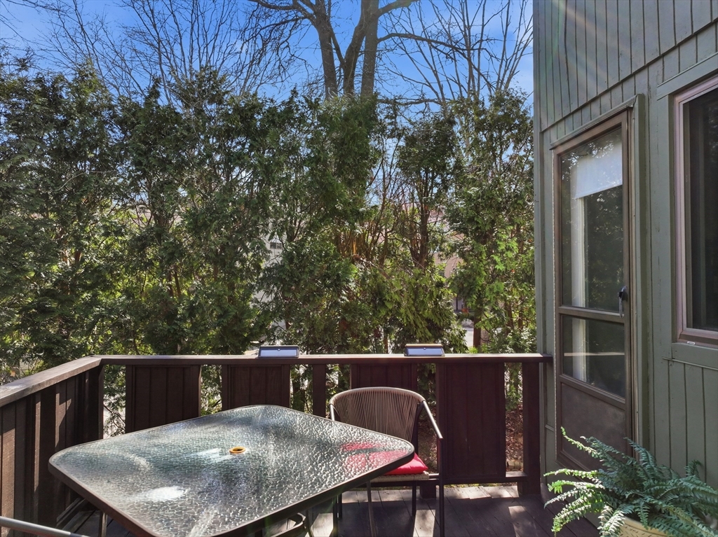 111 Leland Farm Road 111