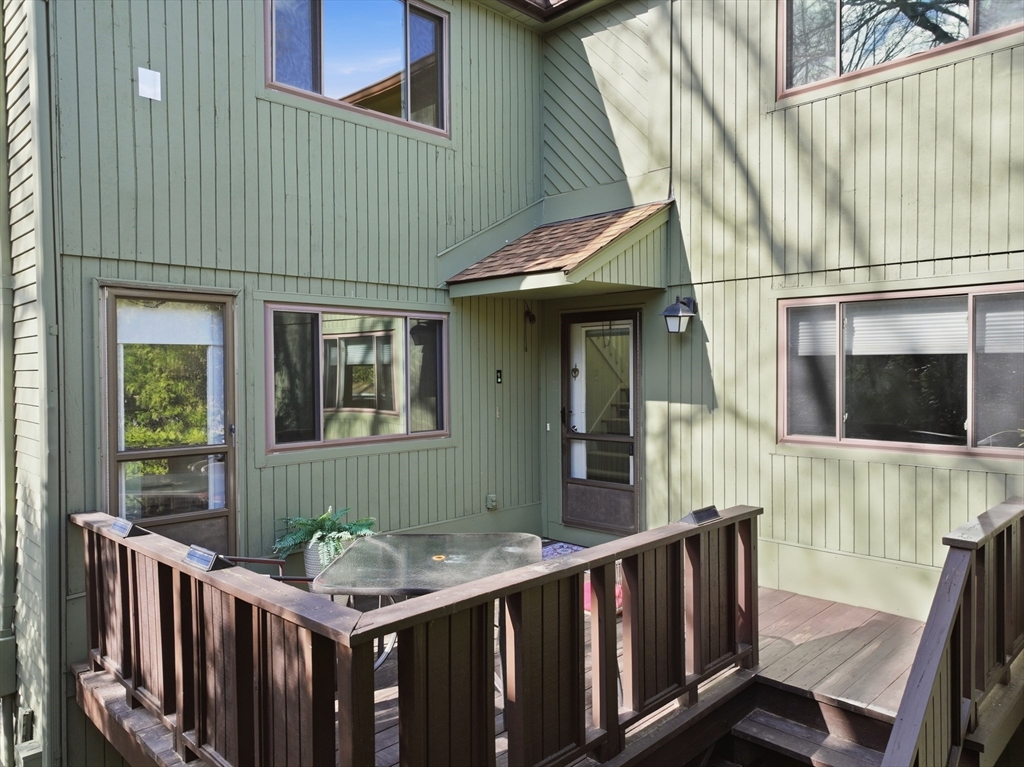 111 Leland Farm Road 111