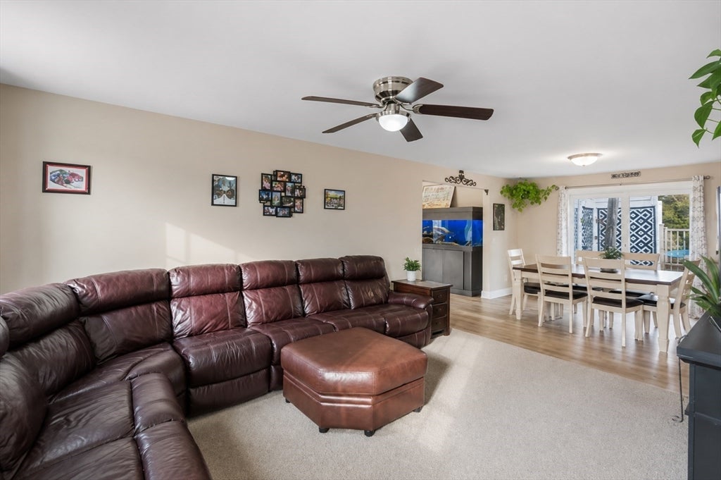 97 Timber Ridge Dr, Milford, NH Photo #8