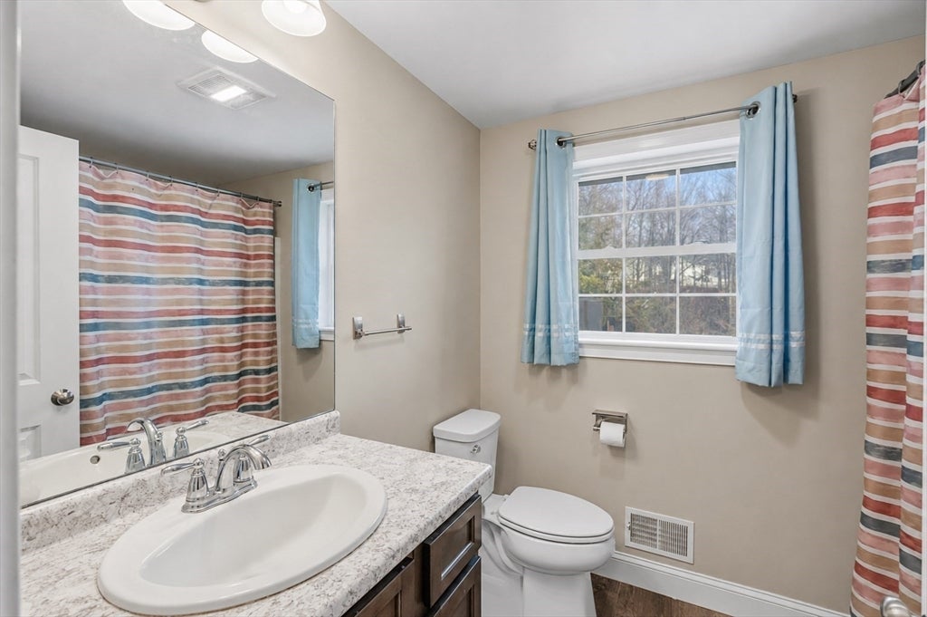 97 Timber Ridge Dr, Milford, NH Photo #20
