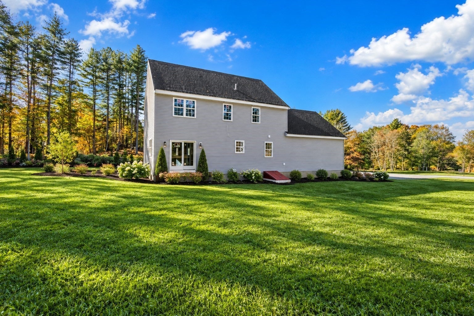 1 Burr Trail Cir, Bellingham, MA, 1 Burr Trail Cir, Bellingham, MA Photo #10