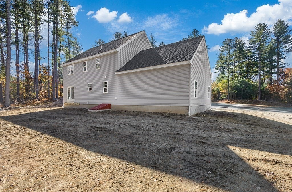 1 Burr Trail Cir