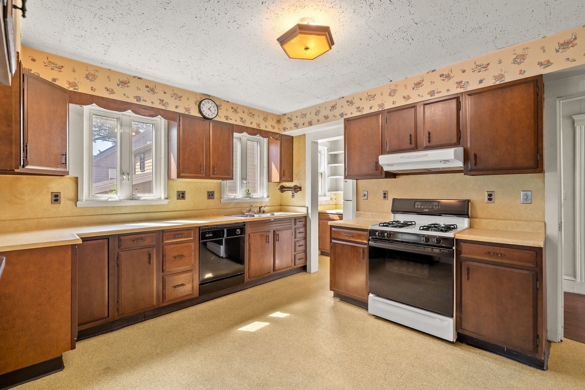 124 Jason St, Arlington, MA, 124 Jason St, Arlington, MA Photo #24