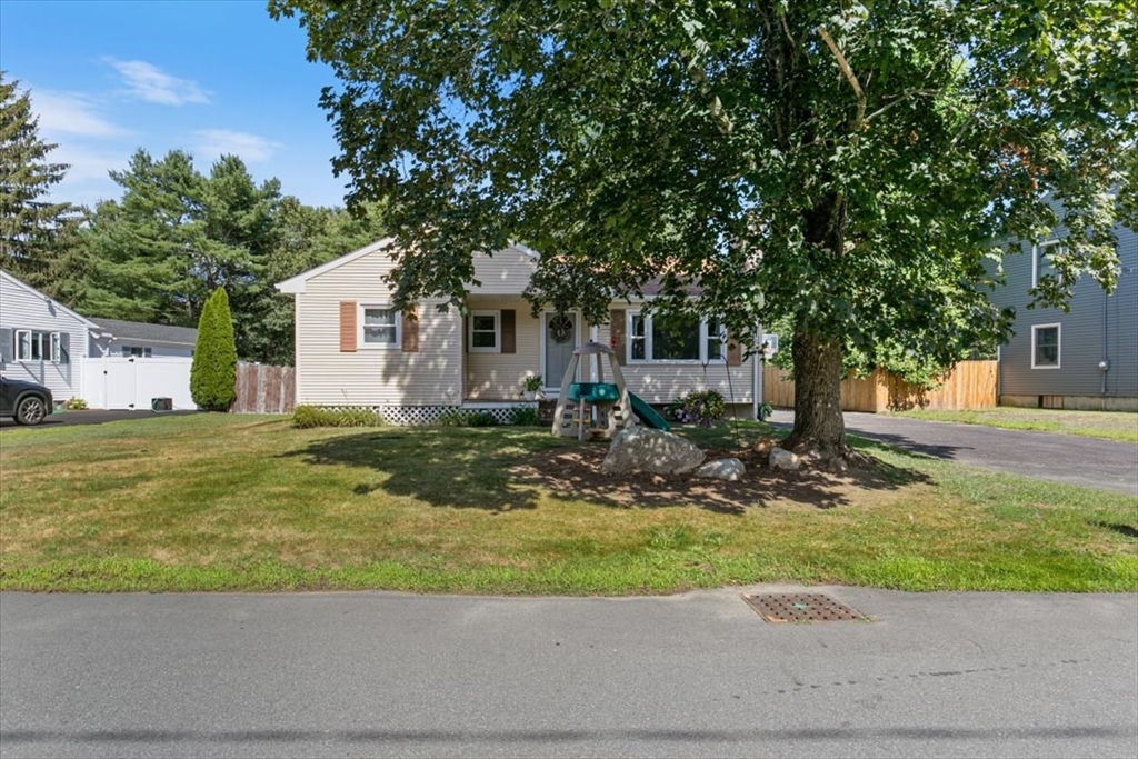 3 Cedarwood Ln
