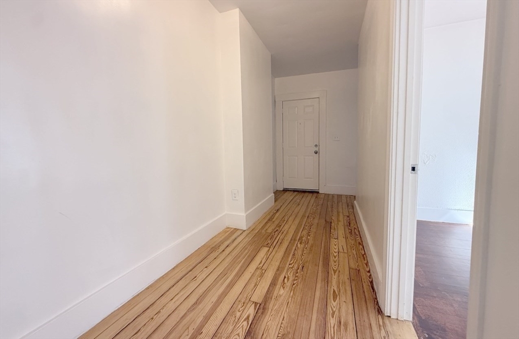 9-11 Richardson St 3