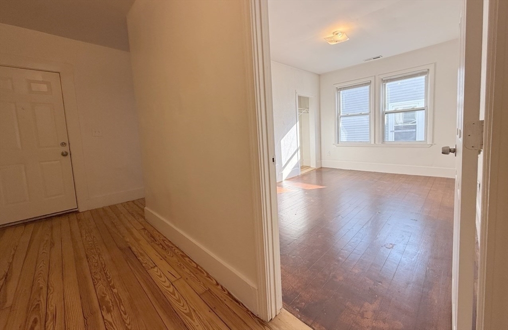 9-11 Richardson St 3