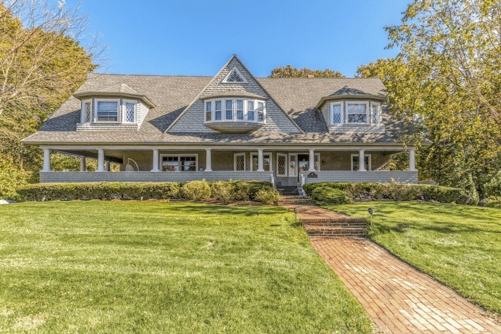 6 Chanticleer Dr