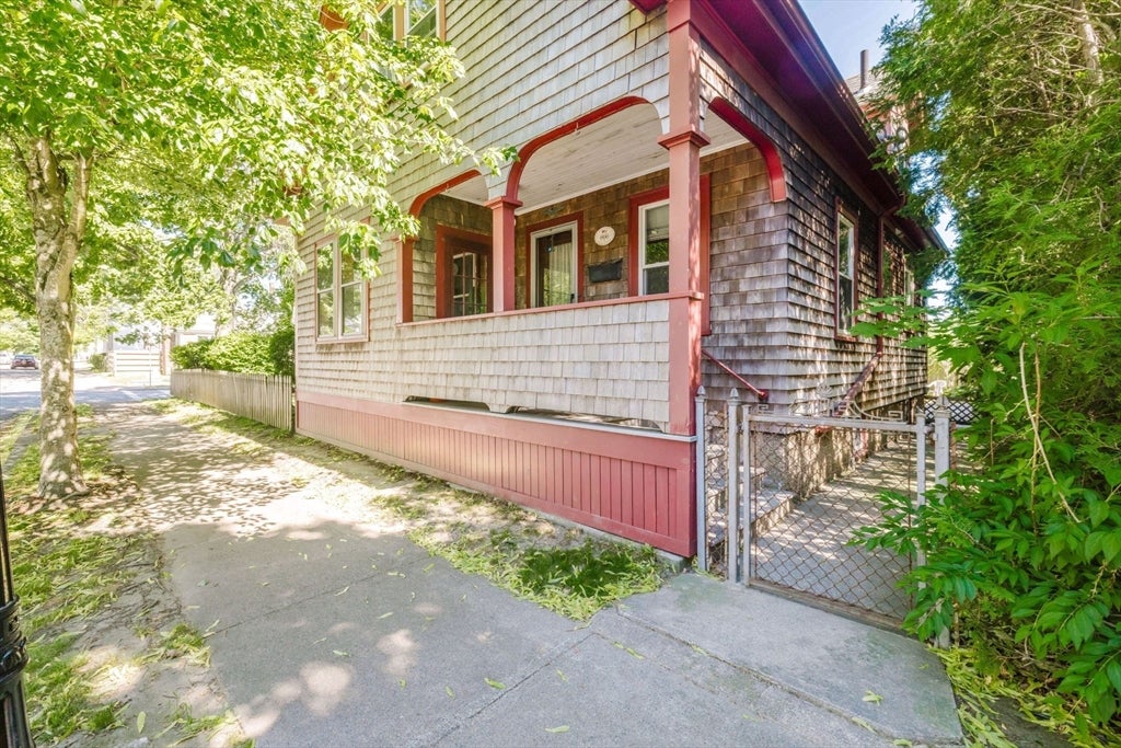 666 Union St