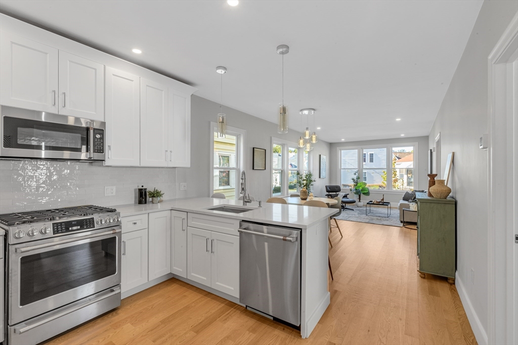 103-105 Neponset Ave