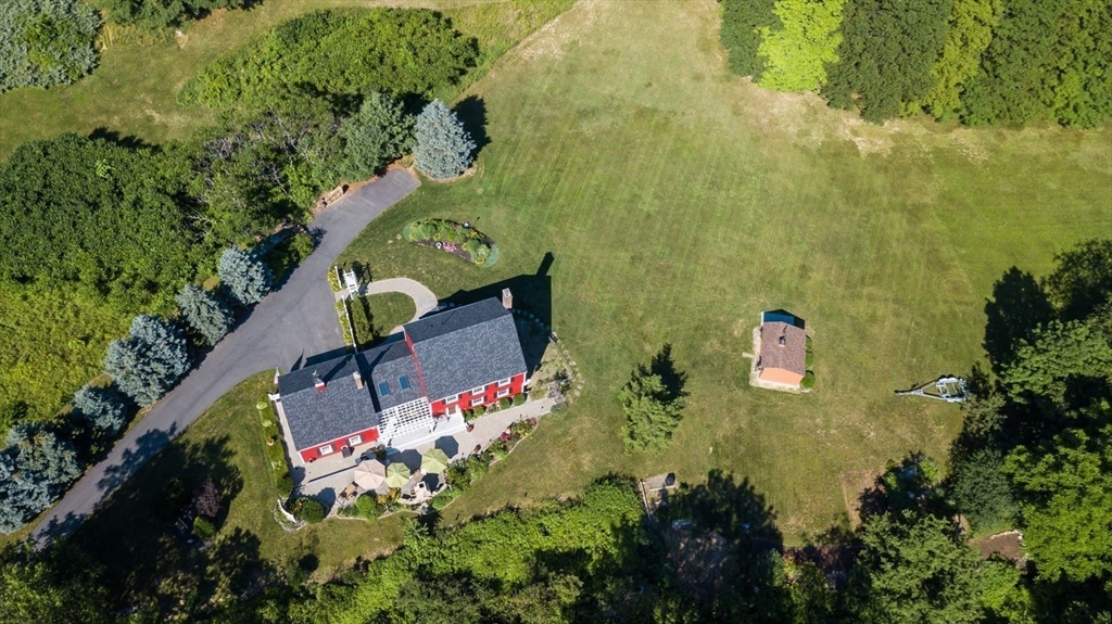 48 Little Pond Rd