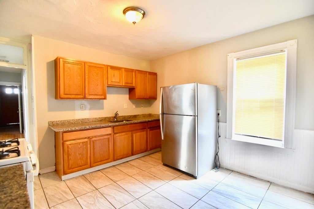 42 Colonial Ave #2, Boston, MA Photo #3