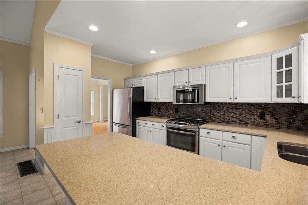 2 Sunflower Drive #2, Raynham, MA, 2 Sunflower Drive #2, Raynham, MA Photo #18