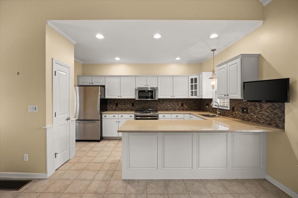 2 Sunflower Drive #2, Raynham, MA, 2 Sunflower Drive #2, Raynham, MA Photo #17