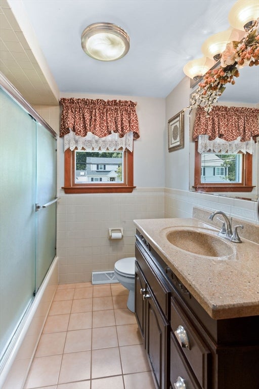 99 Keene St, Brockton, MA Photo #32