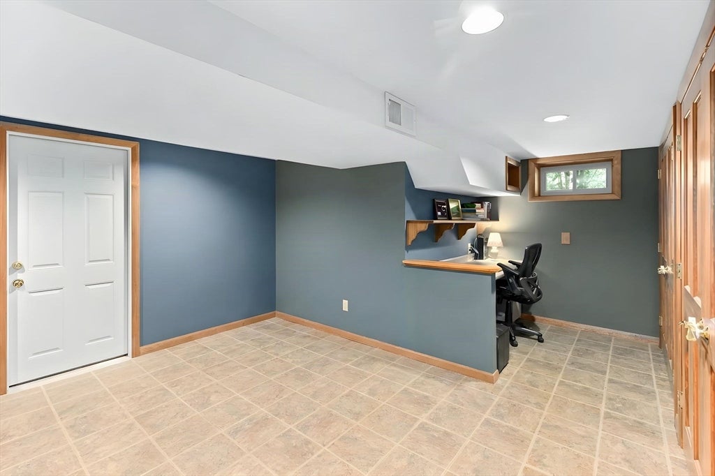 99 Keene St, Brockton, MA Photo #39