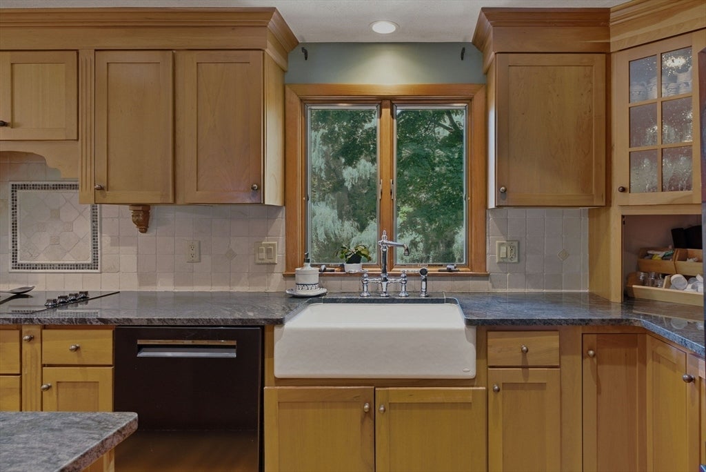 41 Brook Street, Wakefield, MA, 41 Brook Street, Wakefield, MA Photo #7