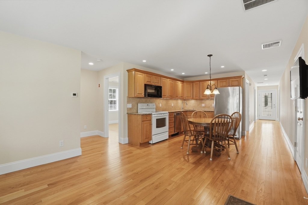 15 Kenneth Drive, Bridgewater, MA Photo #33