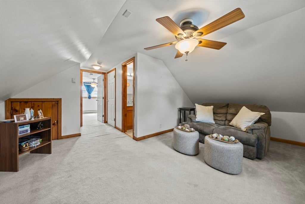 14 Richard Cir, Woburn, MA Photo #30