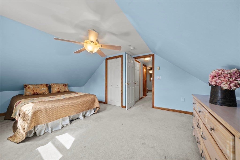 14 Richard Cir, Woburn, MA Photo #28