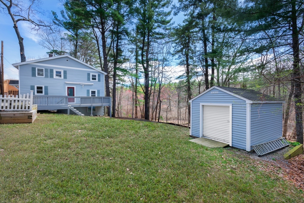 43 Riverside Dr