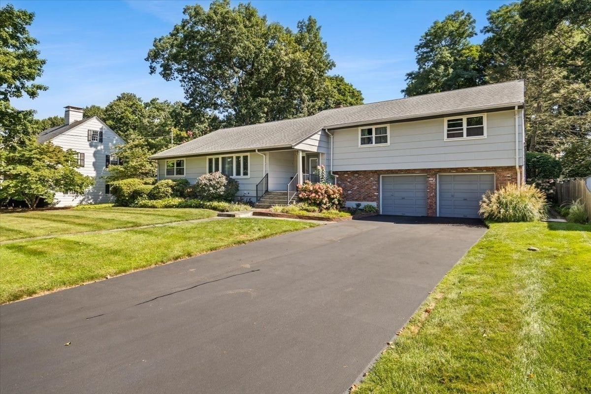 30 Bassett Rd, Brockton, MA, 30 Bassett Rd, Brockton, MA Photo #2