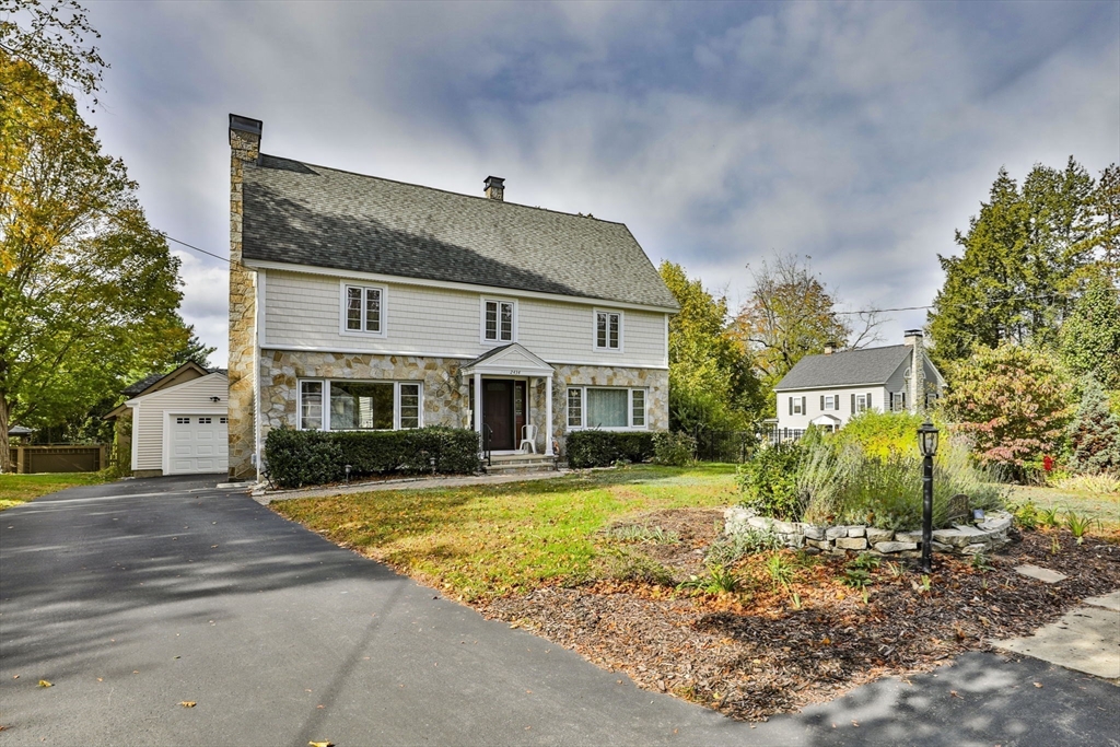2434 Elm St