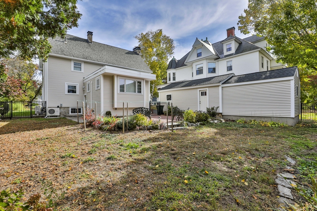 2434 Elm St