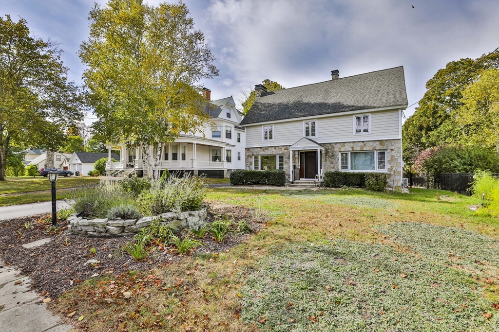 2434 Elm St