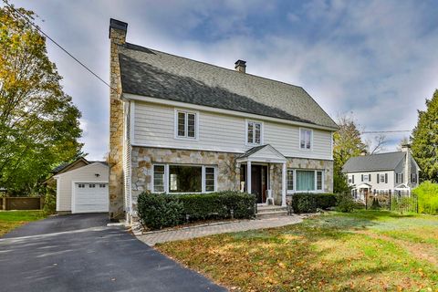 Photo of 2434 Elm St, Manchester, NH 03104 (MLS # 73444188)