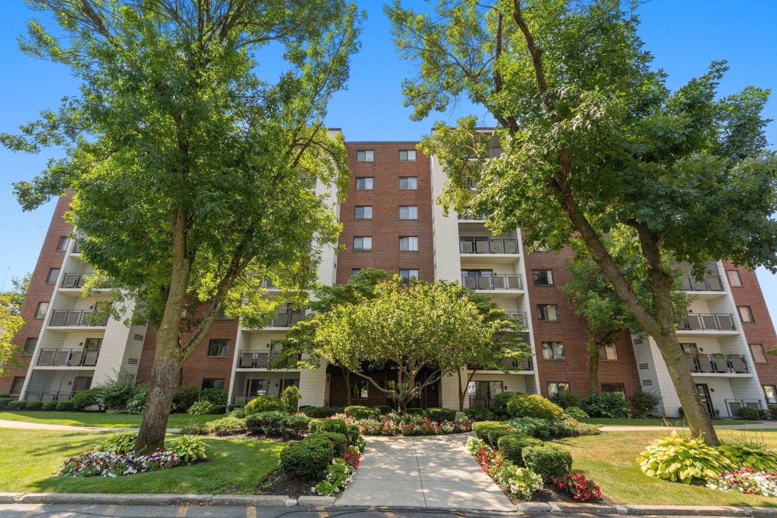 22 Ninth Street 102