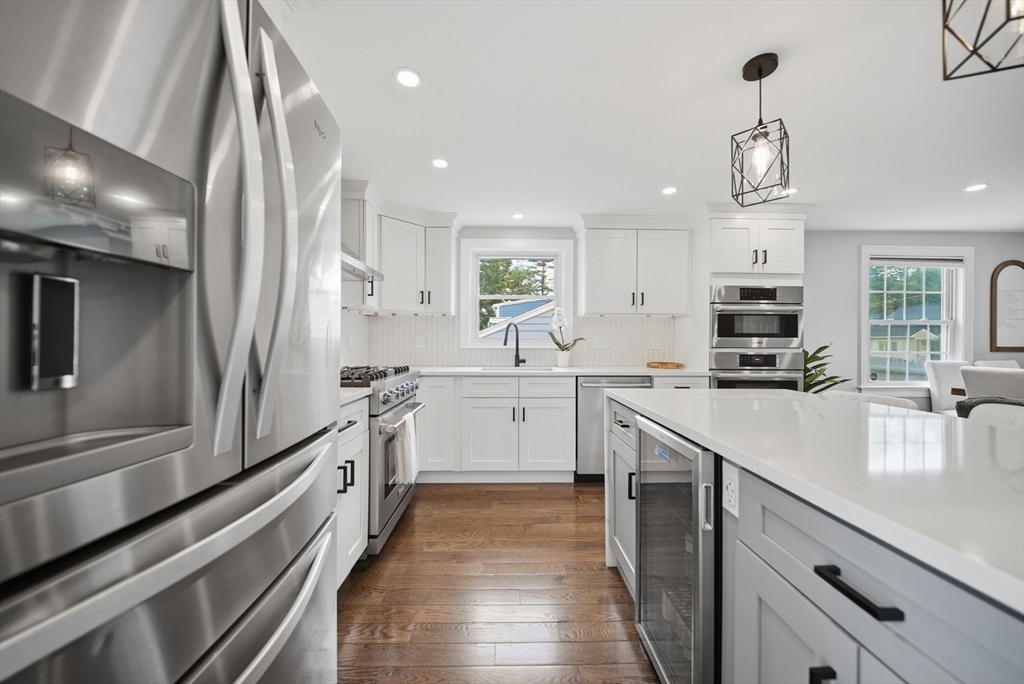 2 Chapman Ave