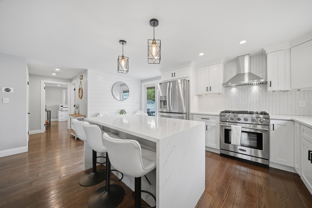 2 Chapman Ave