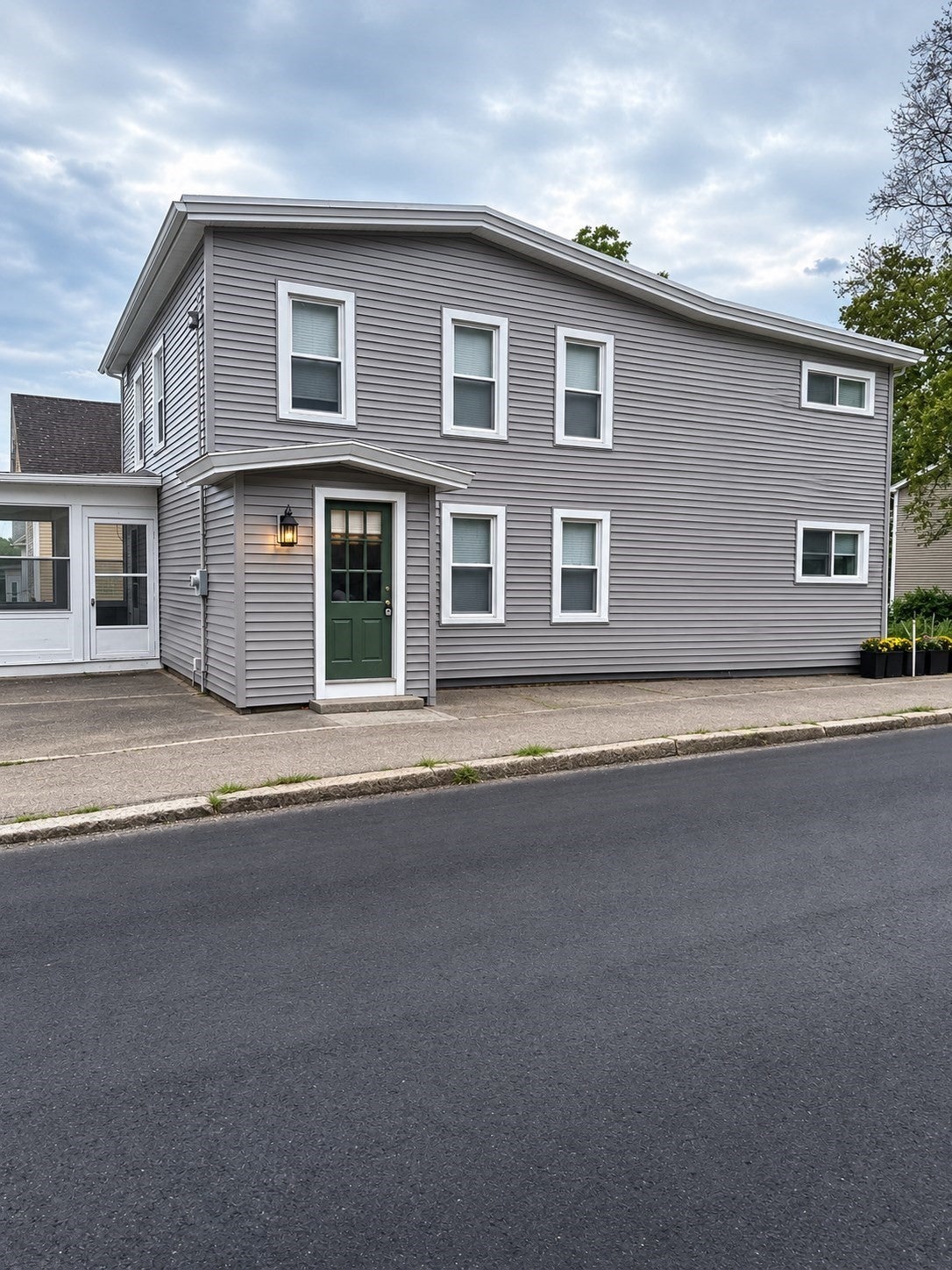 34 Lincoln Street, Millville MA 01529