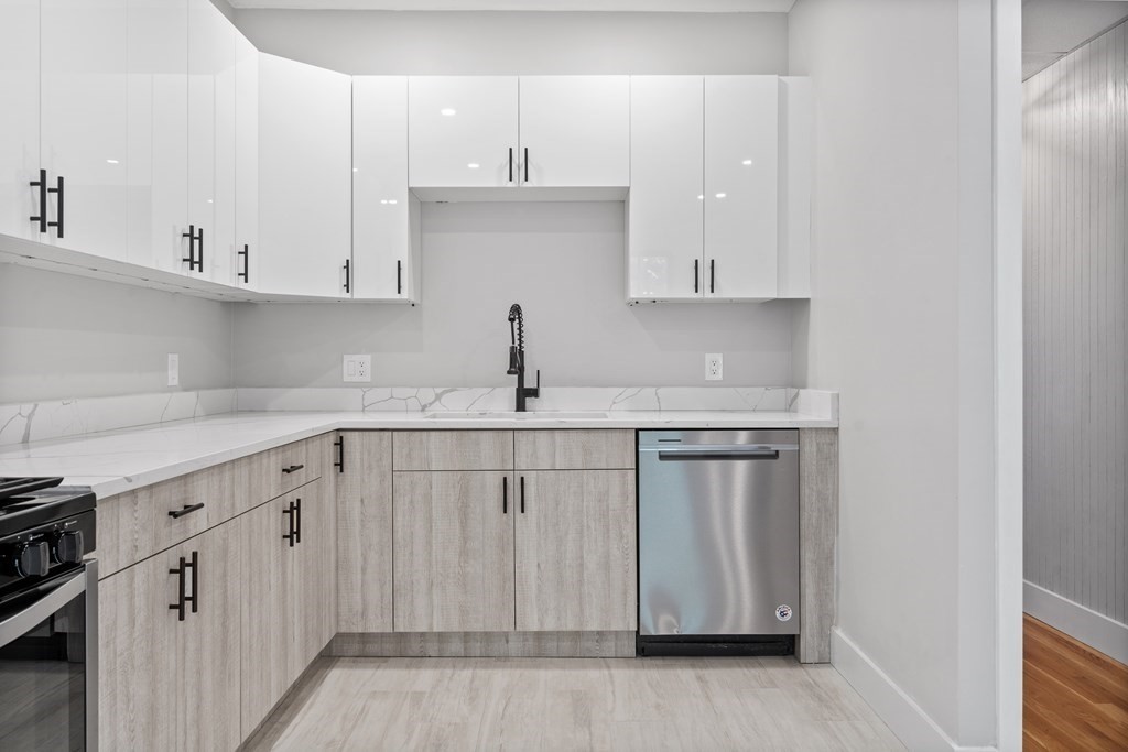 53 Falcon St #53, Boston, MA Photo #3
