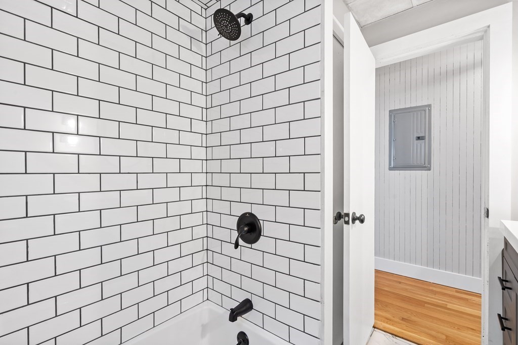 53 Falcon St #53, Boston, MA Photo #5