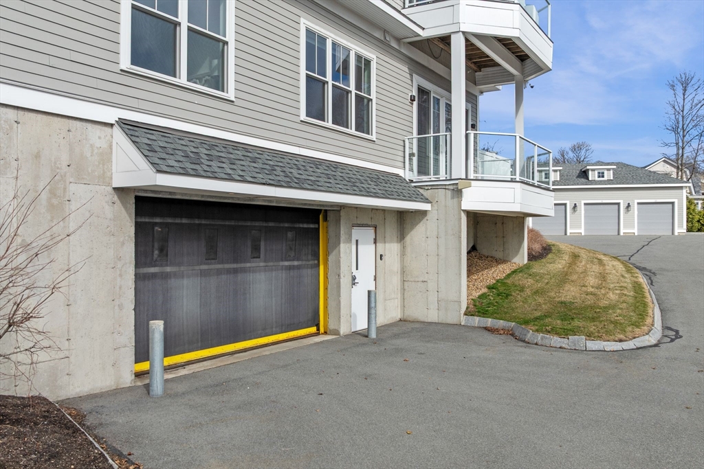 71 Greenwood Avenue 202