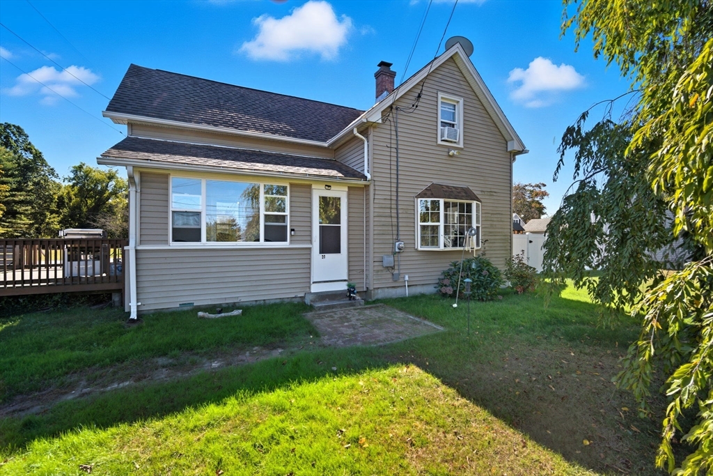 27 Cady St