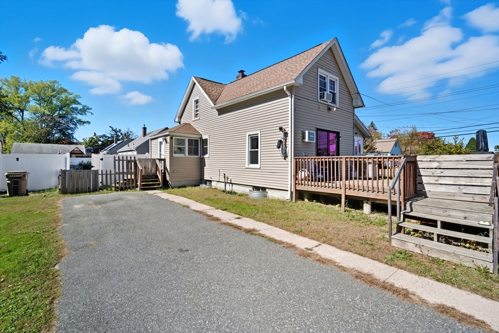 27 Cady St