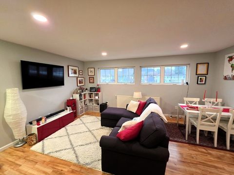 20 Maine Ave 20 Easthampton MA 01027