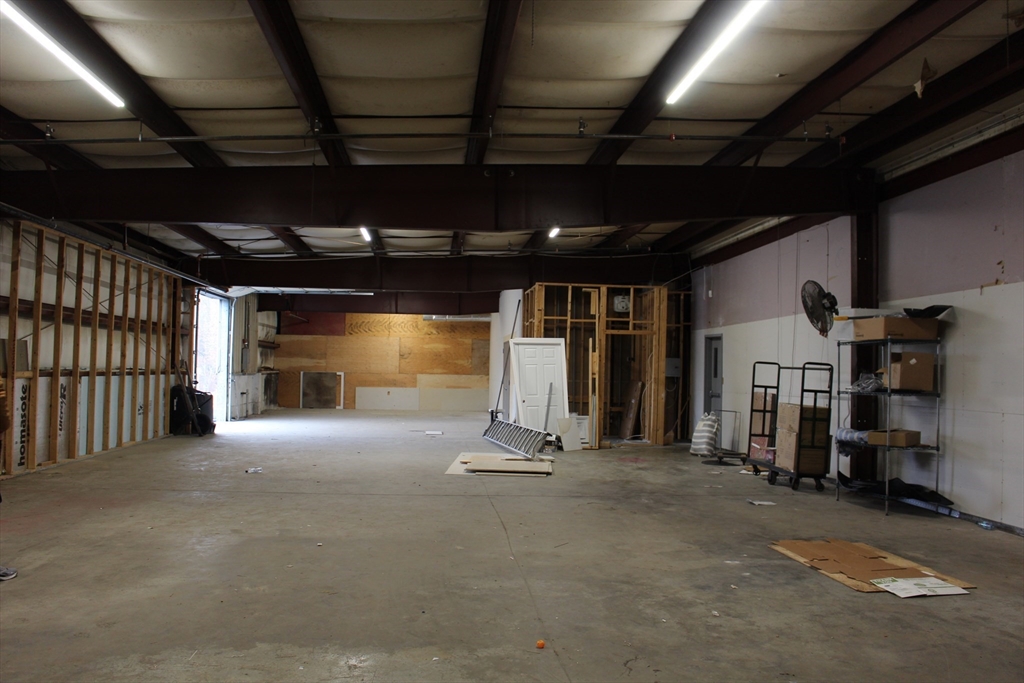 1111 Riverside Dr 7-8