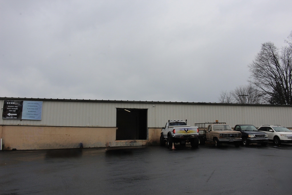 1111 Riverside Dr 7-8