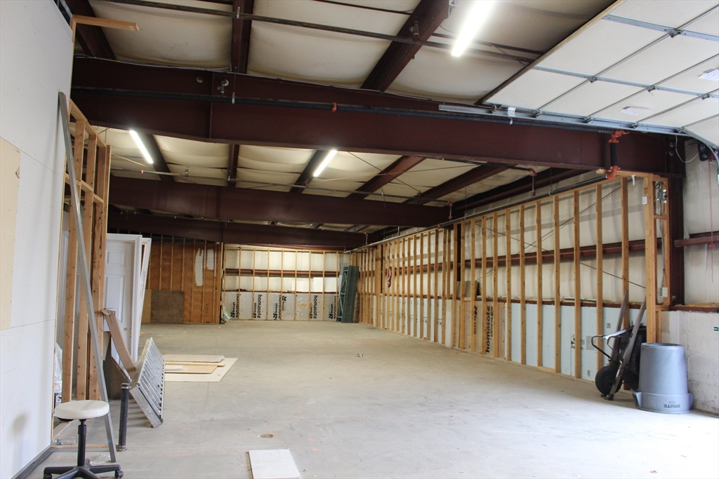 1111 Riverside Dr 7-8