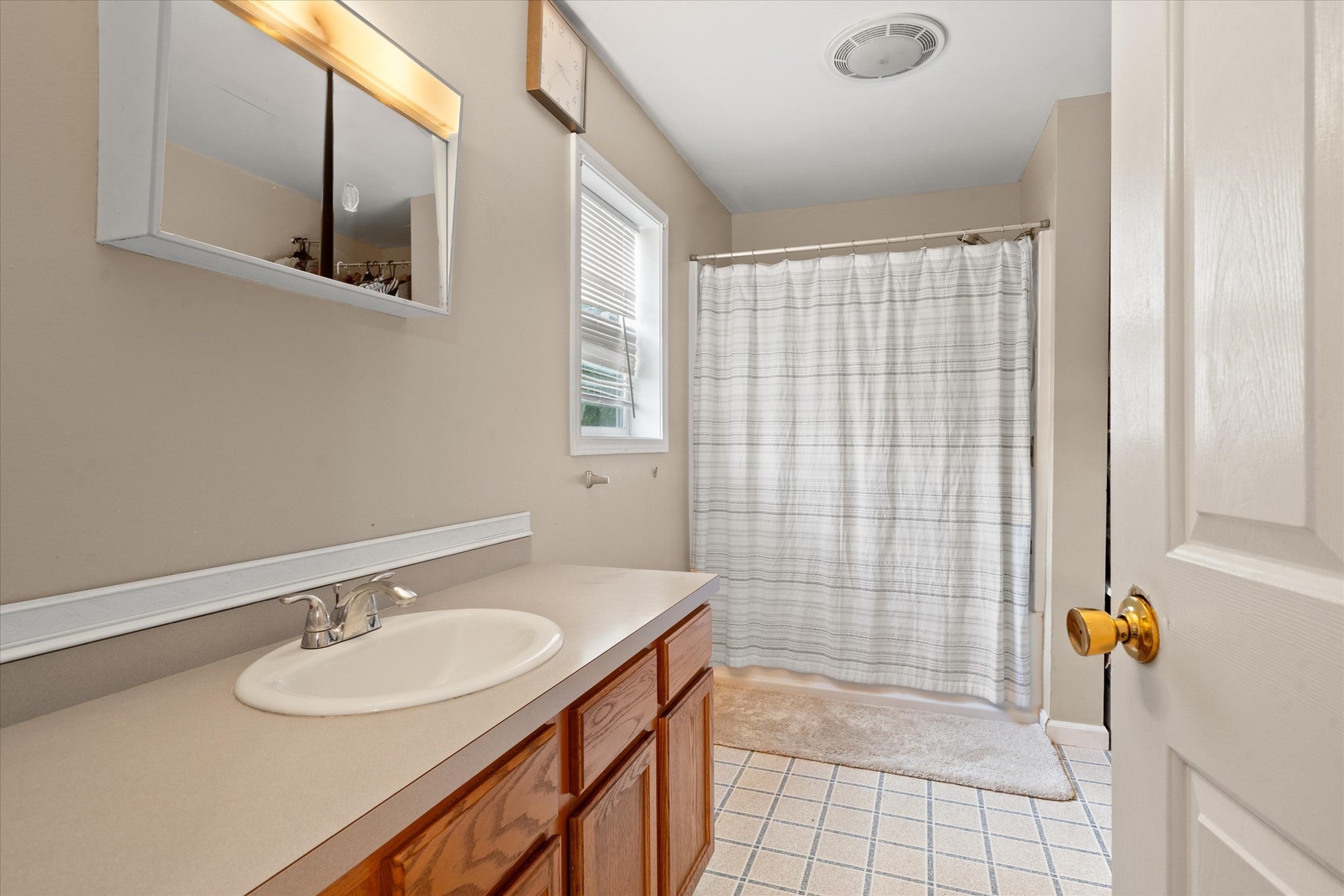 12 Pearl St, Auburn, MA, 12 Pearl St, Auburn, MA Photo #16