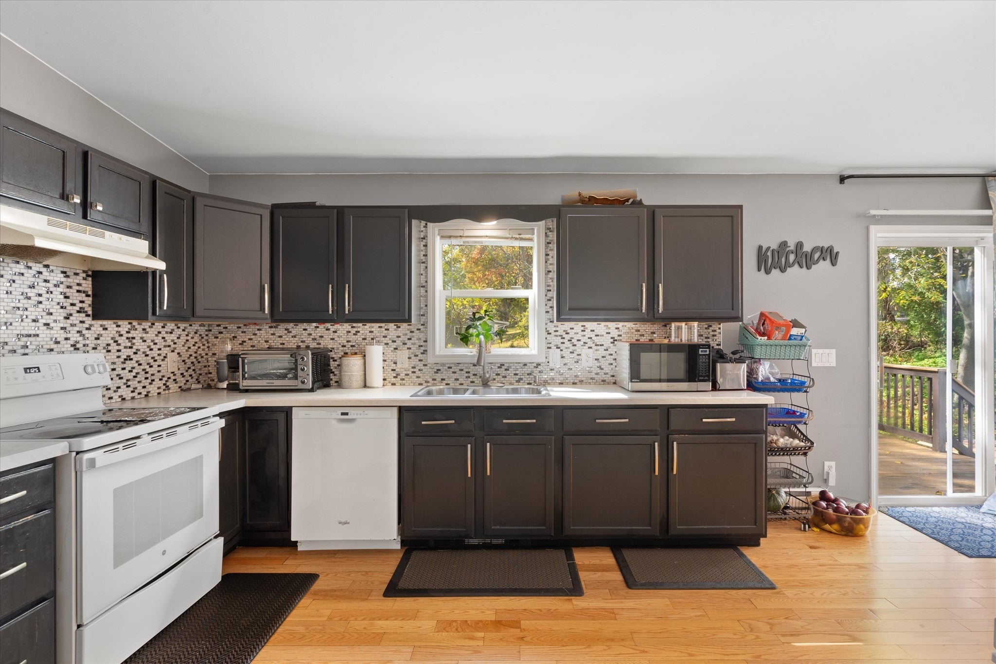 12 Pearl St, Auburn, MA, 12 Pearl St, Auburn, MA Photo #7