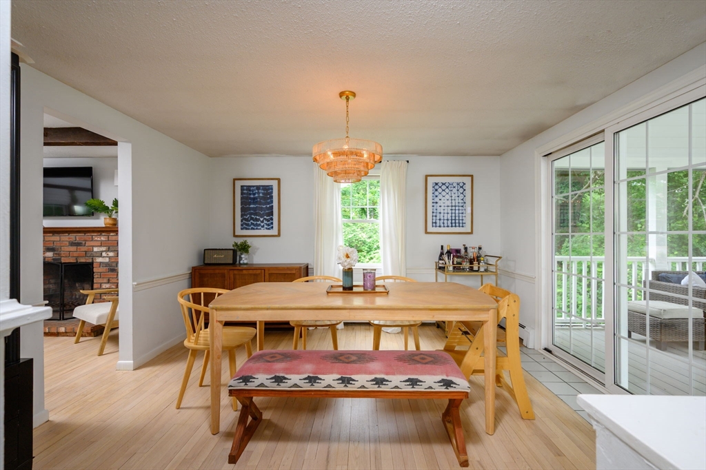 11 Williamsburg Ln