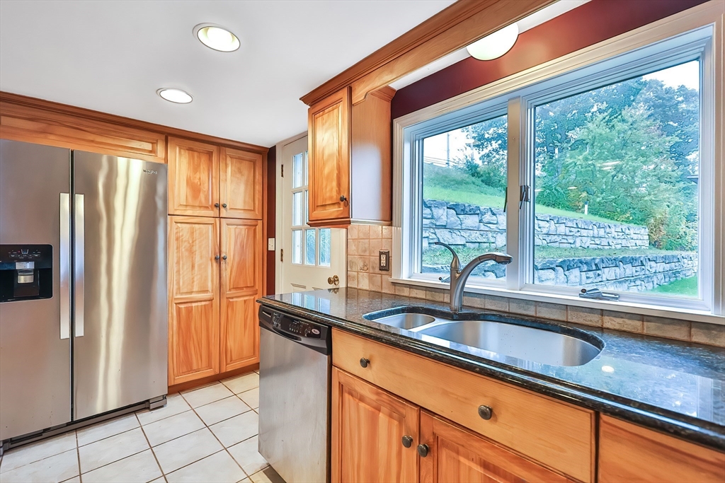 371 & 377 Franklin St, Wrentham, MA, 371 & 377 Franklin St, Wrentham, MA Photo #23